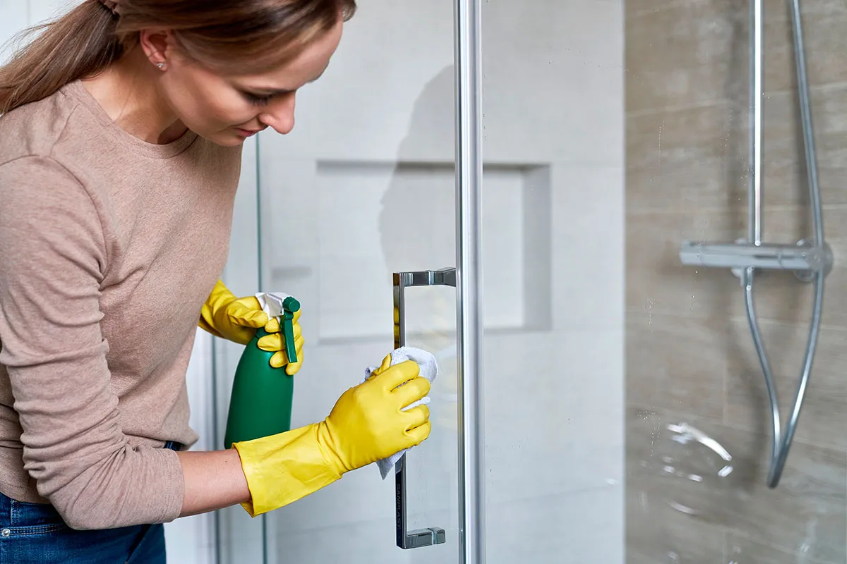 Kalk loswerden ohne Aufwand: selbstgemachter Sprühreiniger