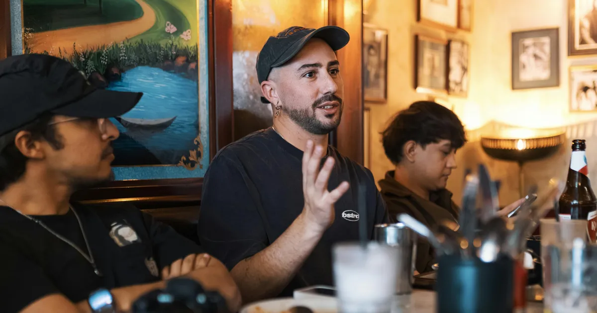 Psychologie: 7 Gründe, warum Menschen ständig ins Wort fallen